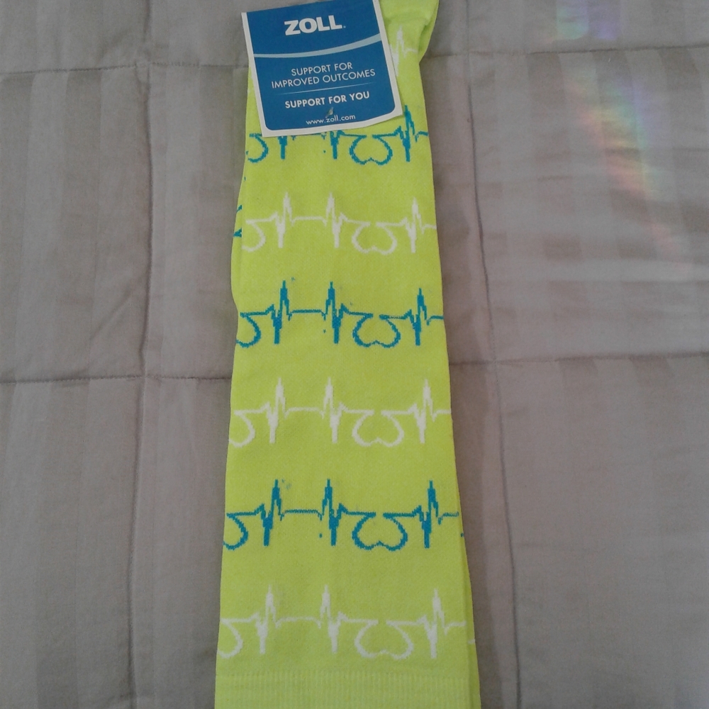 Zoll Brand Support Socks Unisex Bright Green
